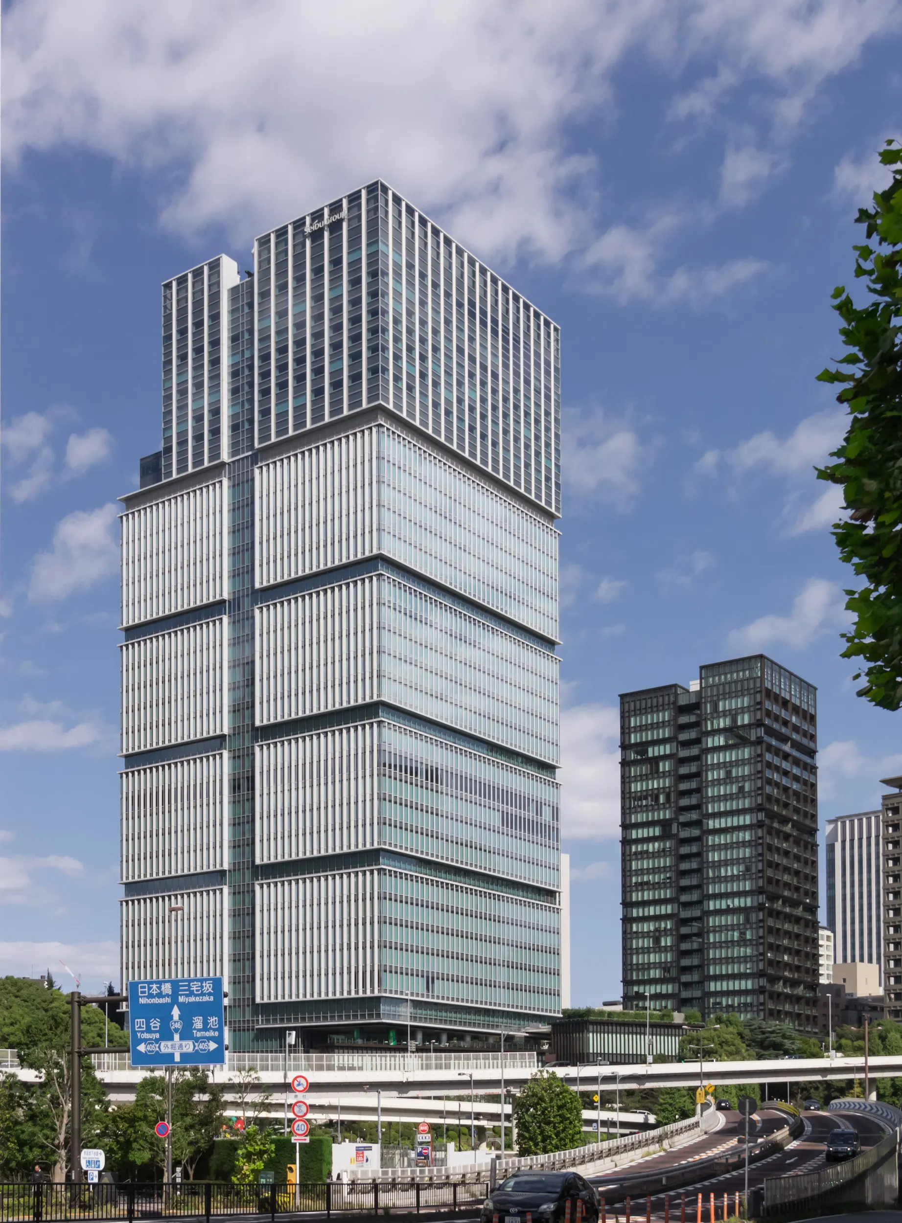 ザ・プリンスギャラリー 東京紀尾井町が高層階に入る東京ガーデンテラス紀尾井町の建物外観